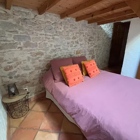 Petite Maison Du Carrefour De La Ceze * Bagnols-sur-Cèze