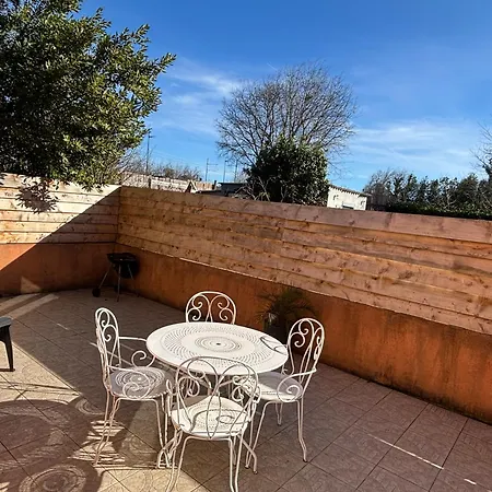 Apartman Petite Maison Du Carrefour De La Ceze *