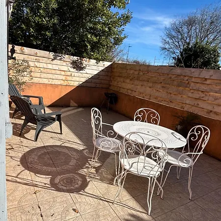 Petite Maison Du Carrefour De La Ceze * Bagnols-sur-Cèze