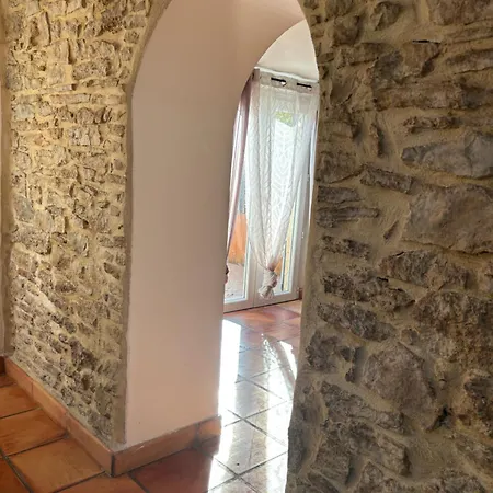 Petite Maison Du Carrefour De La Ceze Διαμέρισμα *